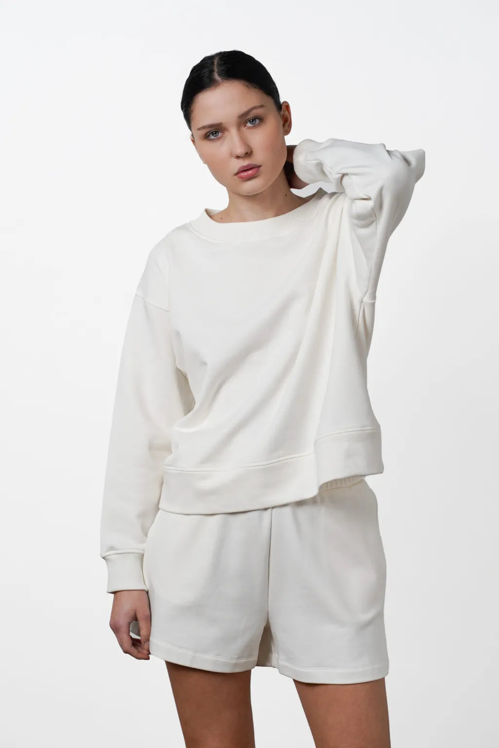 Ruth Sweatshirt White Hoodie with High-Low Hem Asymmetrical Trendy